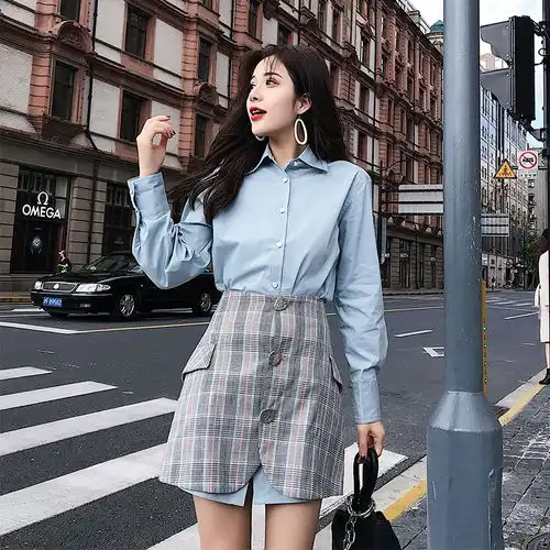 有一种裙衬衫裙,比秋裙优雅动人,7080女人穿上贼美嫩