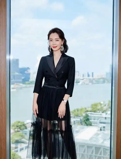 陈数穿搭合集,教你轻松打造优雅知性美,穿出名媛千金范儿