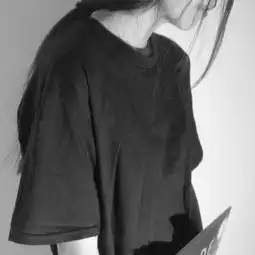 意境头像女生黑白头像大全别总在感情的世界里伤春悲秋