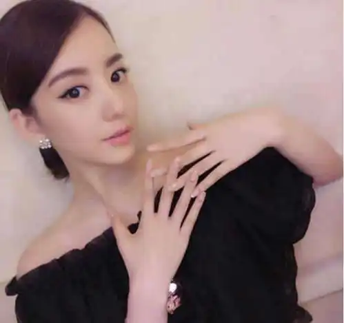 郭富城方媛结婚一周年晒恩爱,看来没娶熊黛林是对的