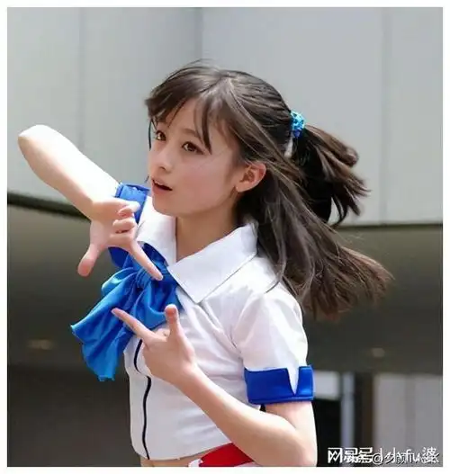 桥本环奈日本千年一遇美少女,明明可以靠脸吃饭,却偏要靠演技
