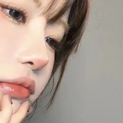 女生头像我讨厌我会莫名失控的想你腾讯新闻