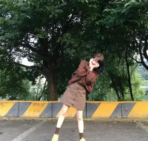 159cm短发女生学生期搭配