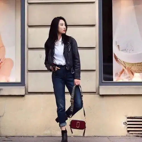穿紧身牛仔裤的女人到底有多美看看这几张图片就知道了
