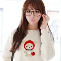 她好可爱,不知道她叫什么