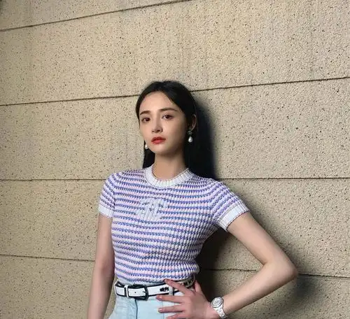 周洁琼越来越有女人味穿白色仙女裙配珍珠项链,变爱豆界富贵花