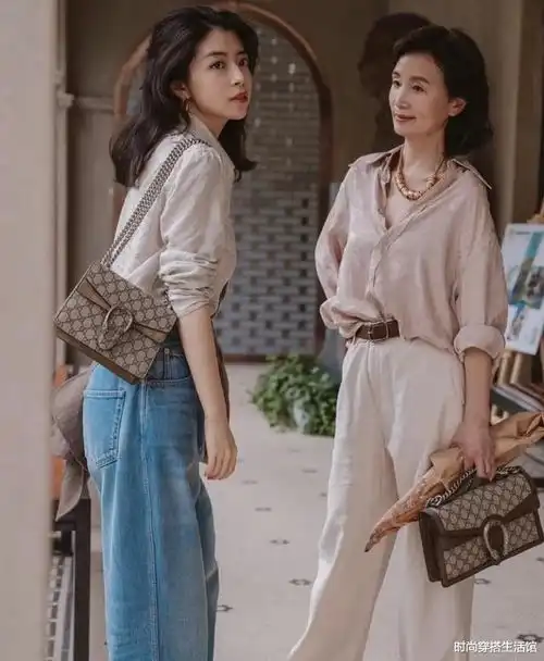 看了三木妈妈的穿搭,突然发现她穿衣不扮嫩不老气的样子真美