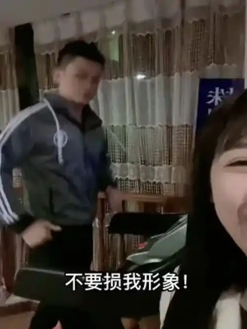 你们觉得什么样的男人最帅被迫营业的男人日常搞笑