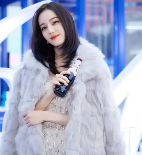 女明星自爆被催婚开玩笑,迪丽热巴怎么可能没人要呢