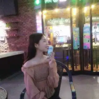 美女热舞挑逗实况直播