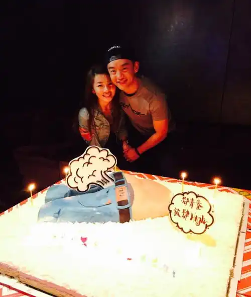 苗苗被爆与郑恺未婚先孕后,前女友程晓玥5字发文,尽显格局大气