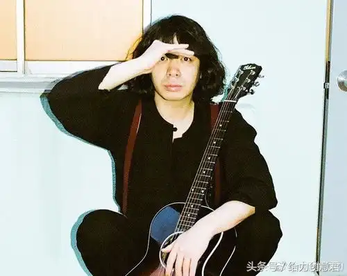 石原里美新剧高岭之花男主好丑啊,两人竟然还有吻戏,我的天