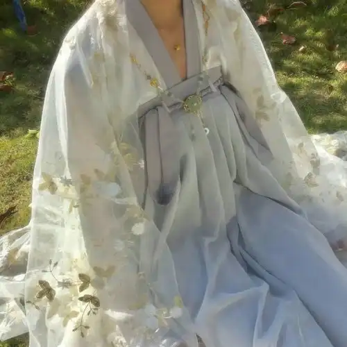 真人女生头像被温柔的人用灼热的爱浇灌着