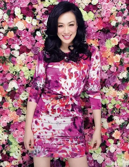 45的明星辣妈女人的身材管理就像人生管理一样重要...