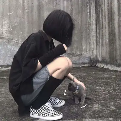 短发背影头像,气质女神美好的一天