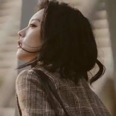 高冷女头侧脸真人2020好看较火的高冷长发气质女头