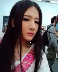 最美伪娘小灿曝光清丽脱俗秒杀泰国最美人妖新浪保定