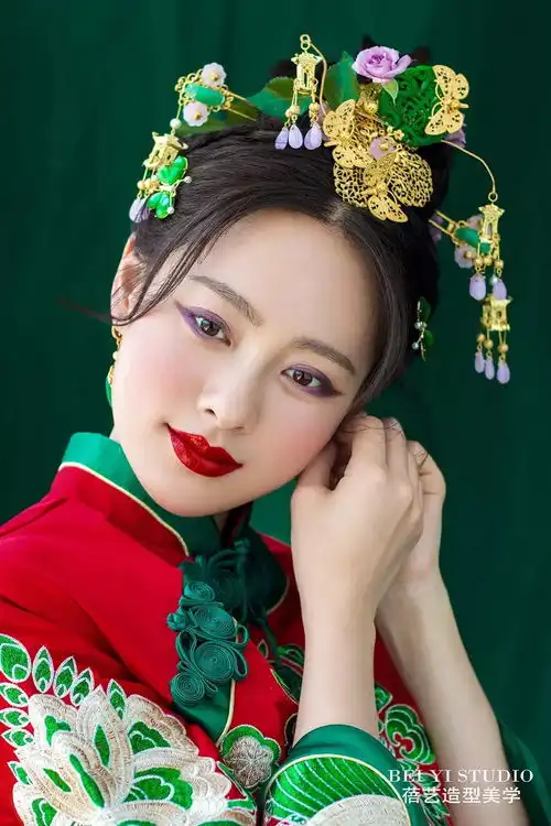 收藏2款主题彩妆造型蓓艺造型美学作品