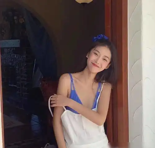 她还签约了谁都能做明星了吗