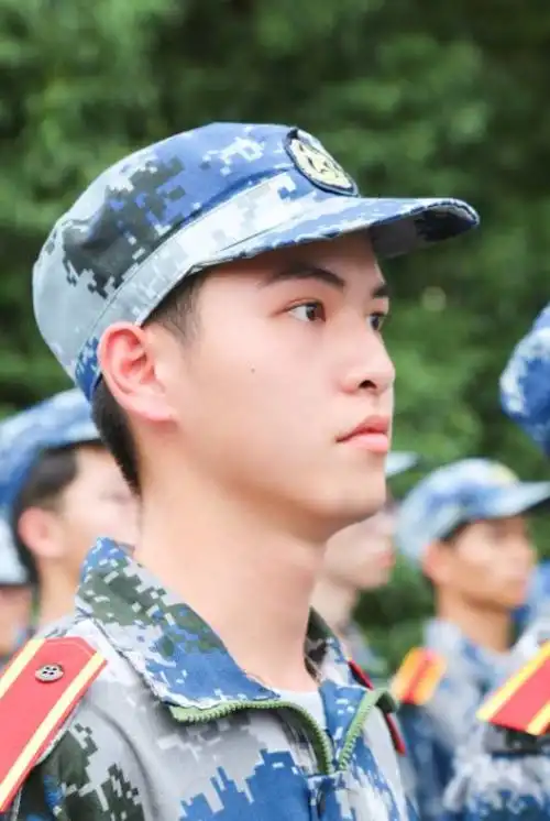 第101期当00后遇上军训,浙江各大高校尽显青春风采