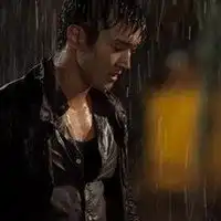 头像一个人孤独男在雨中淋雨微信头像图片大全