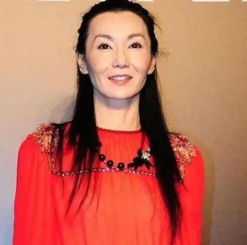 明星瘦过头也不好看,尹正因此上热搜,彭于晏判若两人了