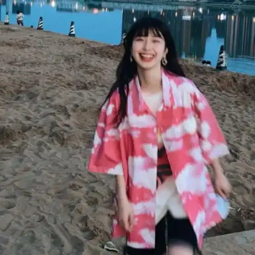 刚找了一组好看的微信头像,换上吧