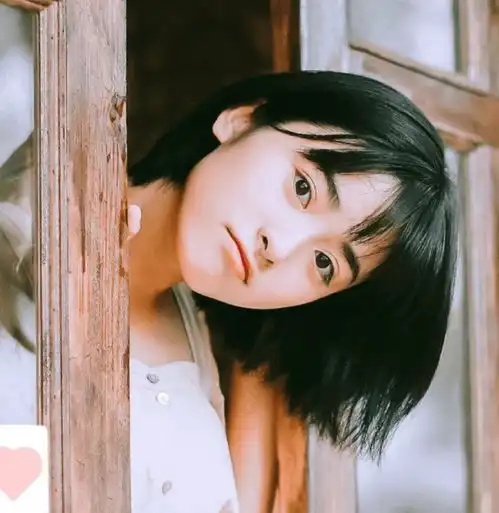 身材被群嘲,穿广场舞大妈同款睡裤当红小花画风怎么了