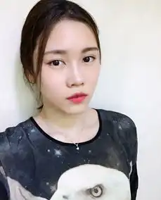 中国首位蹦床奥运冠军大婚体坛金童玉女牵手