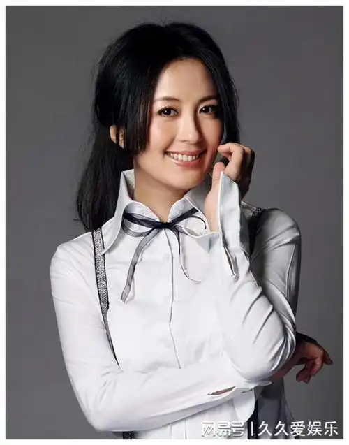 她在拍戏途中意外怀孕,十一年过去了,孩子的父亲依旧是个谜