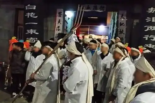 渐行渐远的丧葬文化,泰安传统葬俗出殡