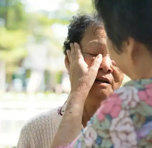 59岁女人哭诉和三个男人再婚后,我才知男人再婚的真实想法