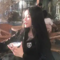 女生头像丨时间终将我对你的爱消耗殆尽心底