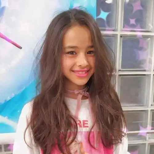 年仅15岁却拥有九头身的日本美少女,连渡边直美都为她疯狂了