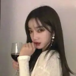 酷酷的女精致女生长发头像