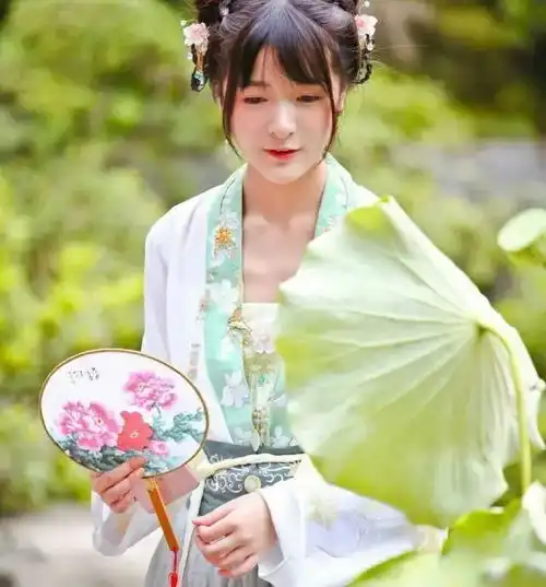 穿汉服去旅行,让世界看到中国传统美