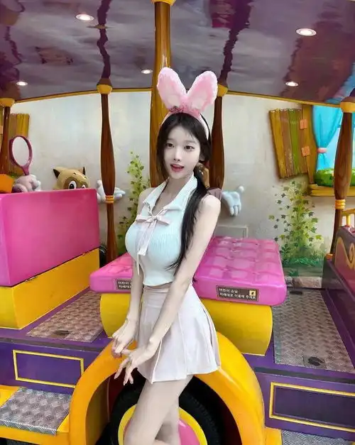 韩国美女模特绝美黑丝长腿迷人曲线,谁能不迷糊