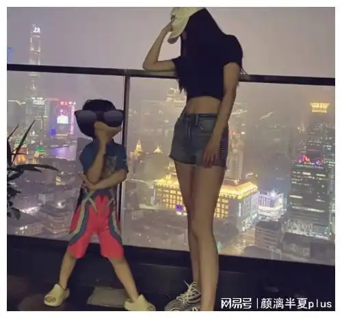 baby遭遇育儿难题被问和儿子热聊内容,答我让他上网课他不上