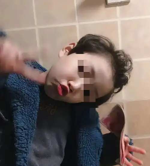 大喜时隔12年,安徽漂亮女子带12岁儿子二婚嫁给初恋,幸福美满