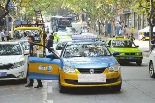 一名女子酒后驾车,醒来后发现情况不对