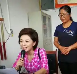 著名央视主持人海霞近照遭曝光,网友台上台下判若两人