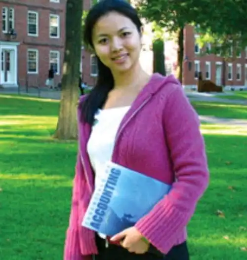 哈佛女孩刘亦婷留美做全职太太,你怎么看高学历女孩做主妇