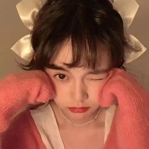 精致小众真人干净女生头像