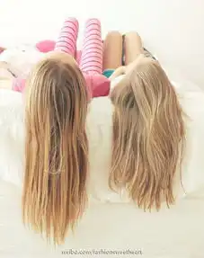 非主流唯美女生图拍照姿势一定要和闺蜜来一个