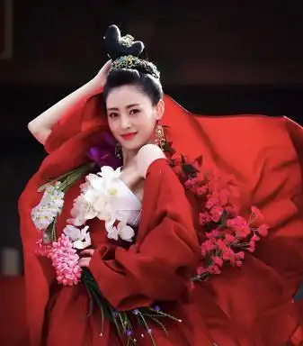 网评最适合古装红衣的女星白鹿上榜,热巴第二,冠军果然是她