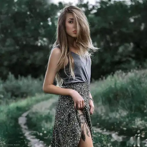 乌克兰摄影师镜头下的女子,仪态万千