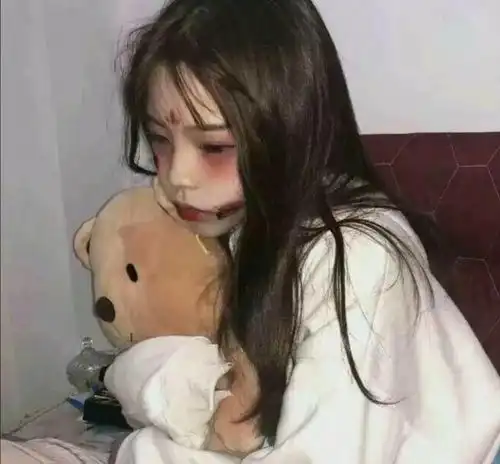 强颜欢笑的丧句后来的我终于烟酒脏话样样不差