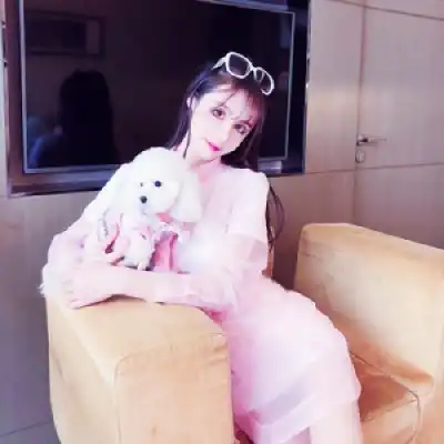 微信女生大脸美女头像无法体会别人美丽的滋味
