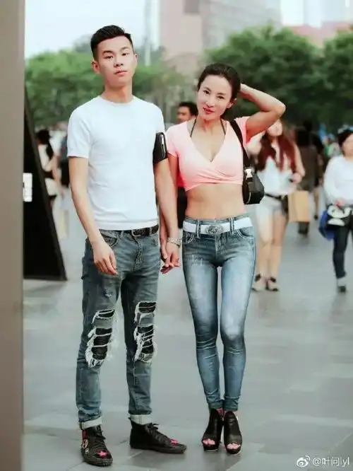 50岁辣妈容貌身材似少女,有何秘诀