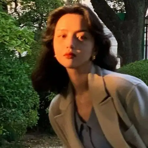 高级感温柔女生头像17